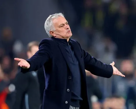 Benfica Engaged in Talks to Bring In Mourinho Following Dismissal of Bruno Lage