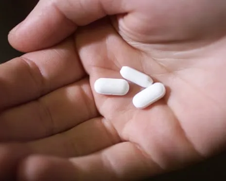 Daily Aspirin Shows ‘Huge Effect’ in Reducing Bowel Cancer Recurrence, Research Finds