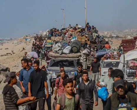 IDF Seek to Force Residents Away of Gaza's Urban Center as Ground Offensive Persists
