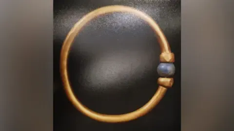 Egyptian Officials Confirm 3,000-Year-Old Bracelet Has Been Taken and Melted Down